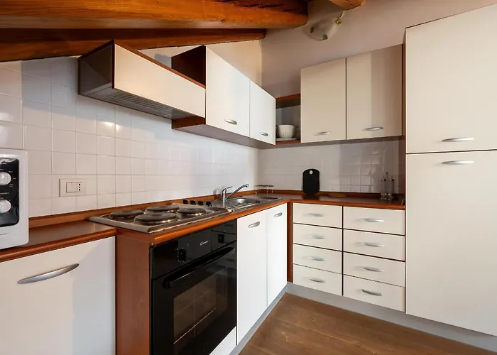 In The Historic Building, Con Aria Condizionata شقة *