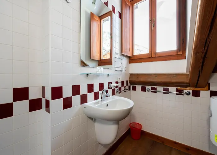 In The Historic Building, Con Aria Condizionata شقة